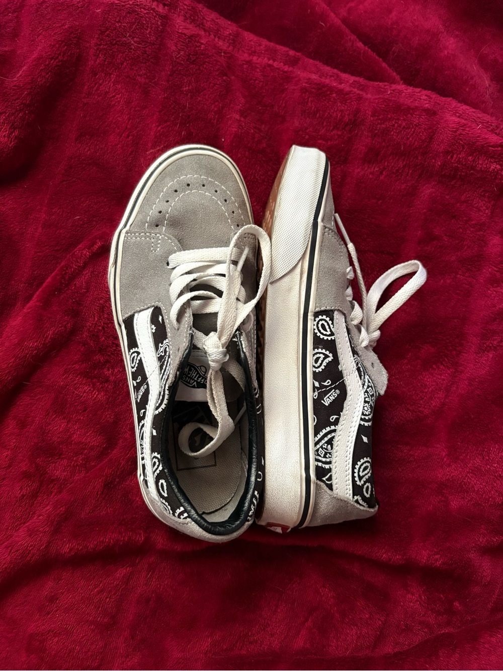 Vans gray and black sk8 low shoes